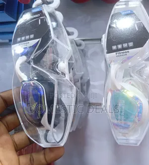 Unisex Swimming Goggles Feature Anti-Fog Mirrored Lenses