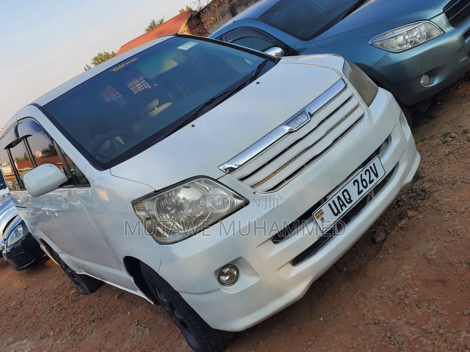 Toyota Noah 2007 White