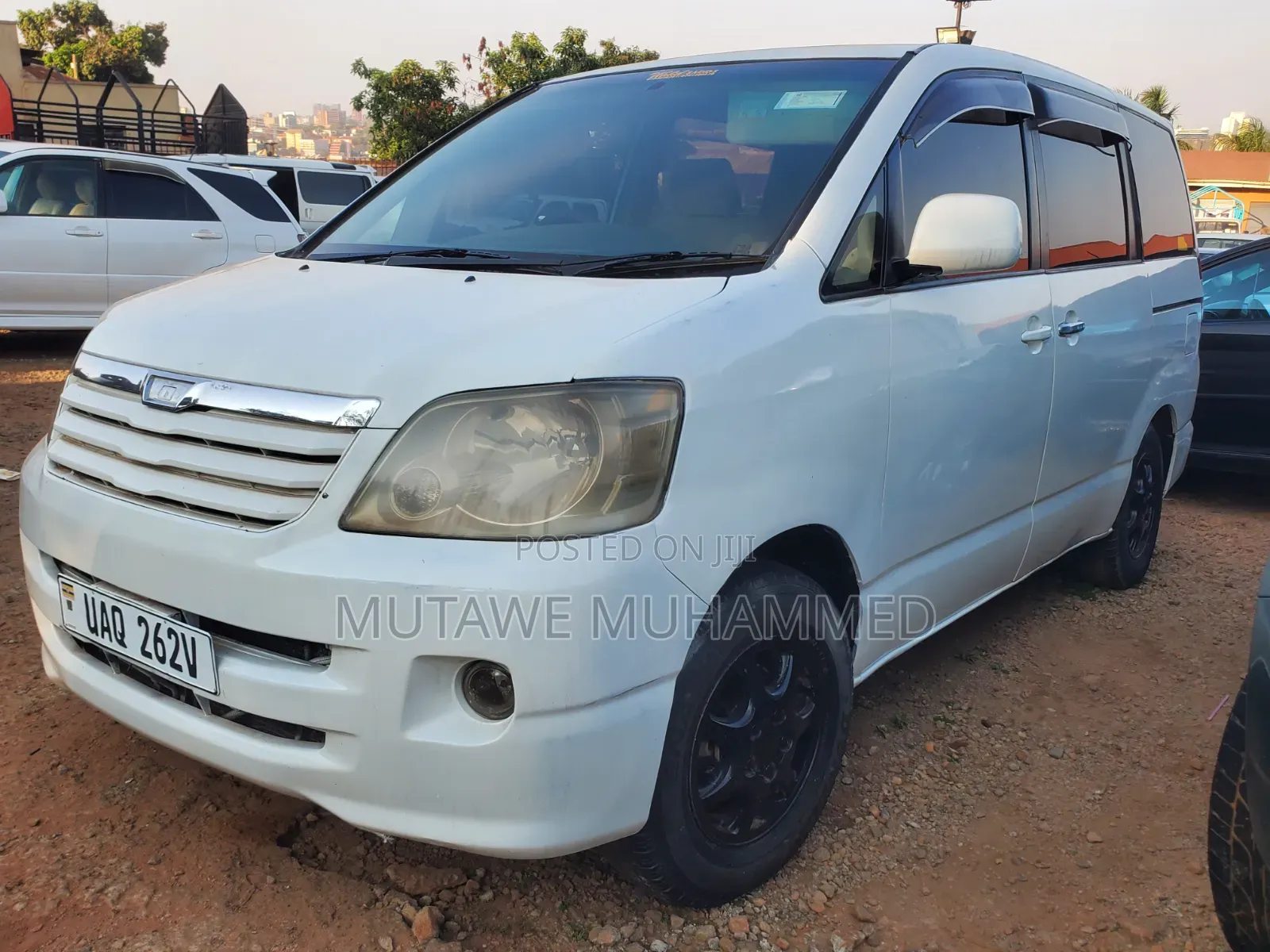 Toyota Noah 2007 White