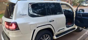 Toyota Land Cruiser 2024 White