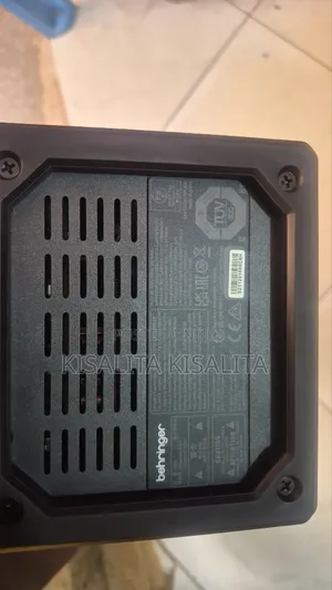 Behringer Xair 18
