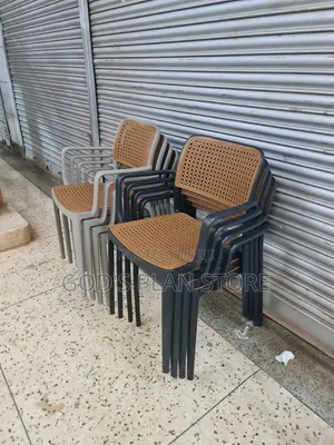 Dot Cafe Plastic Chairs Plastic Chairs