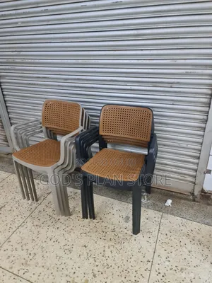 Dot Cafe Plastic Chairs Plastic Chairs