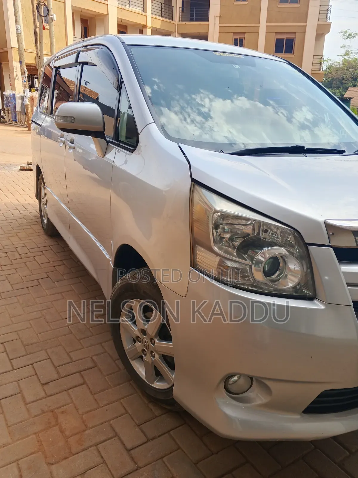 Toyota Noah 2008 Silver