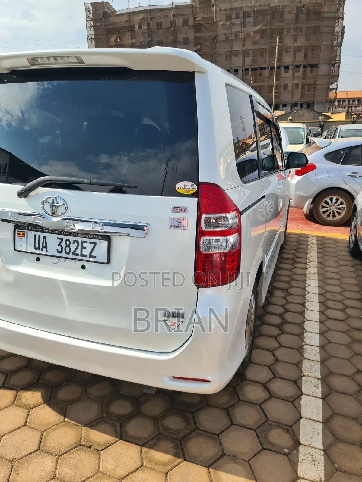 Toyota Noah 2012 White