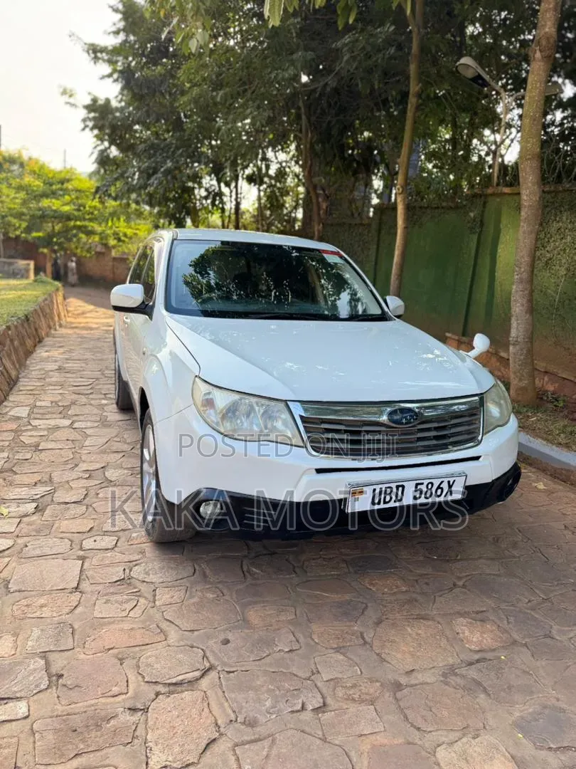 Subaru Forester 2009 White