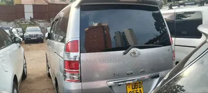 Toyota Noah 2006 Silver