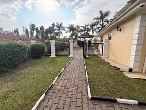 6bdrm House in Naguru, Central Division for rent