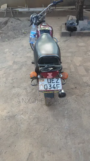 Bajaj Boxer 100 2000 Red