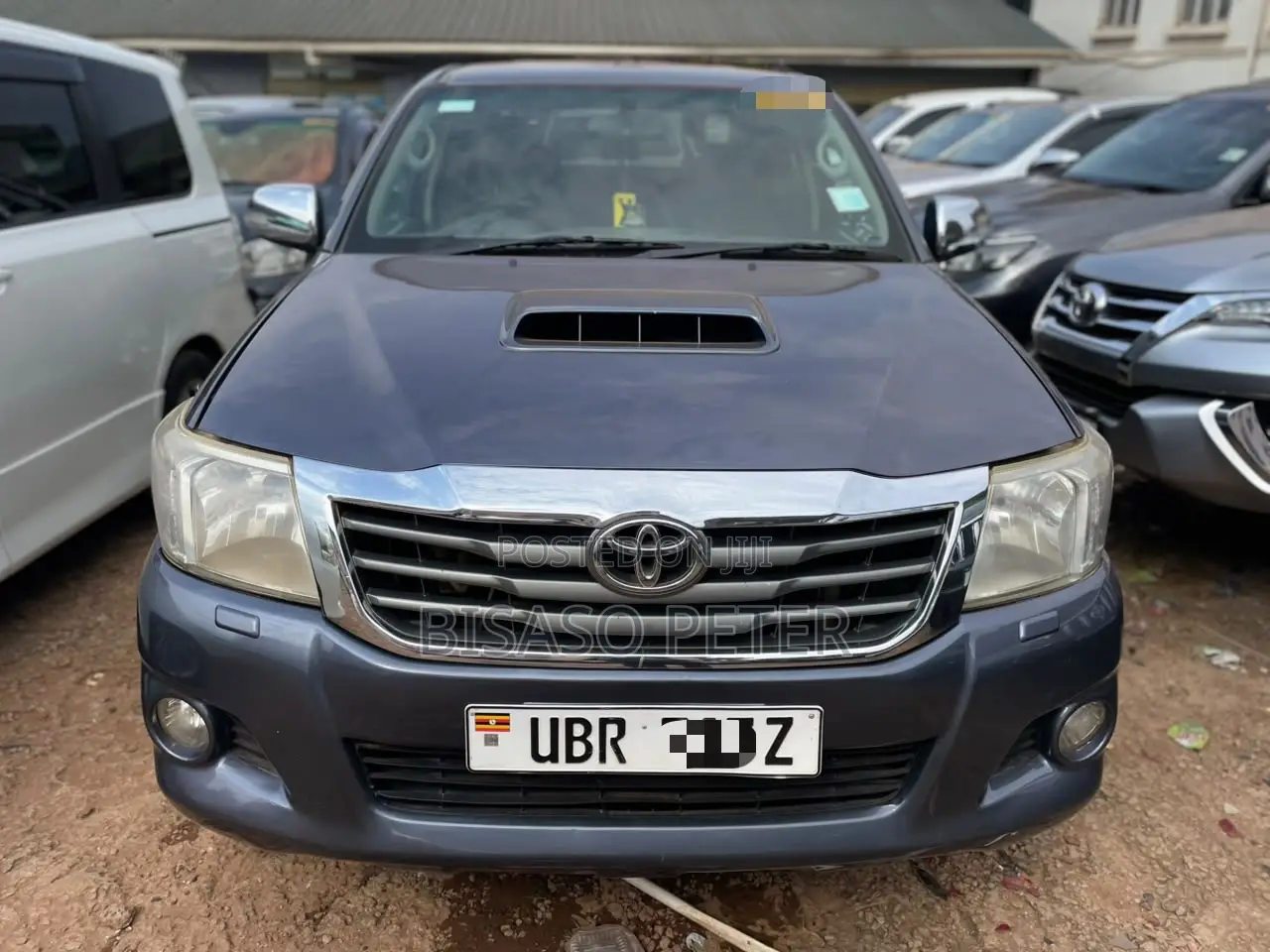Toyota Hilux 2012 Gray