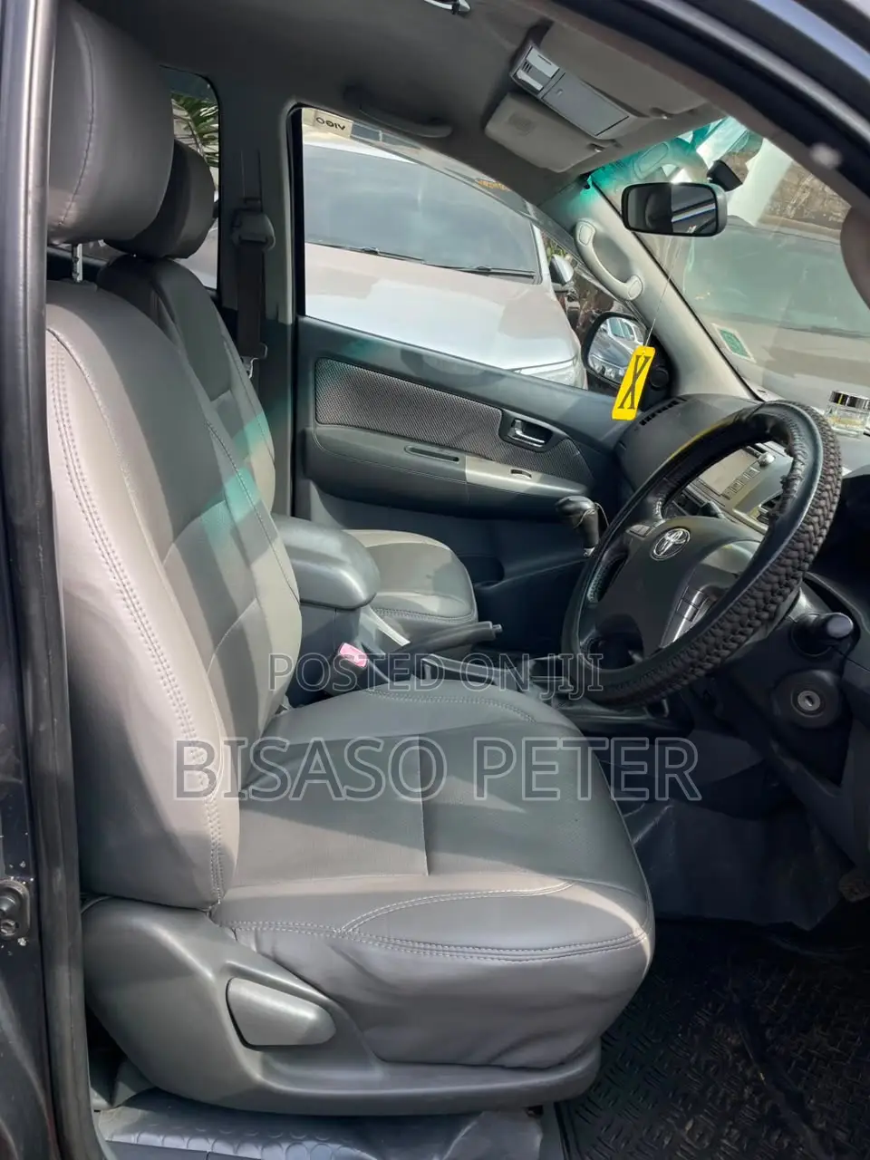 Toyota Hilux 2012 Gray