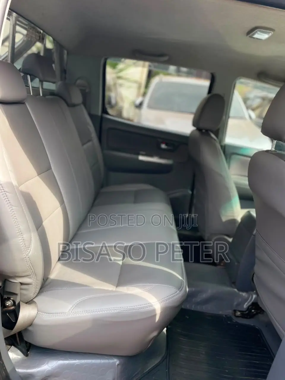 Toyota Hilux 2012 Gray