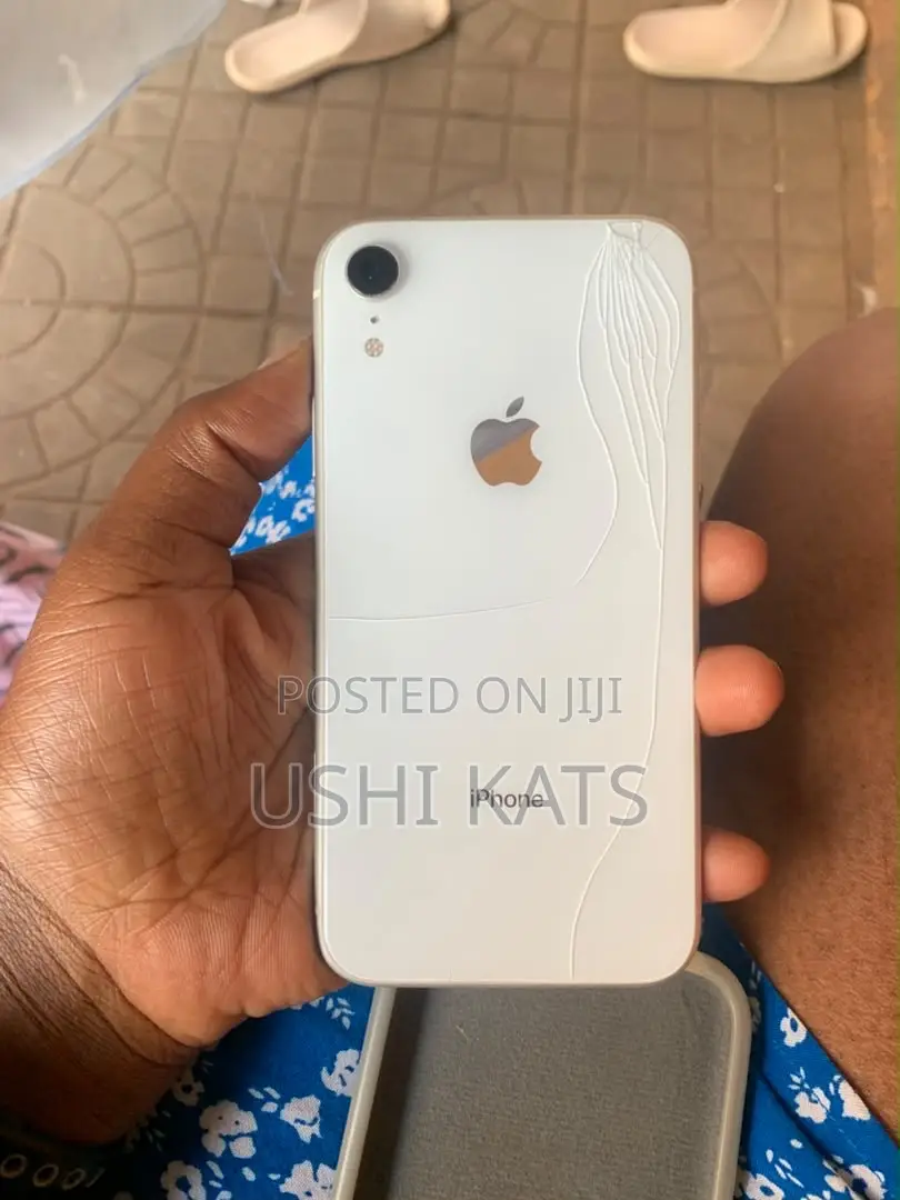 Apple iPhone XR 128 GB White