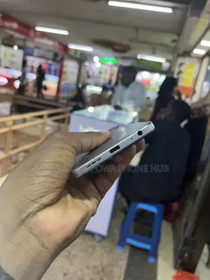 Tecno Spark 40 128 GB Gray