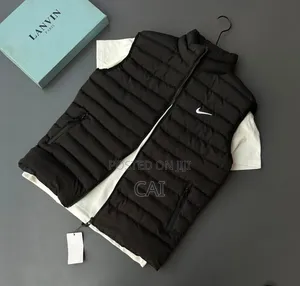 Trail Ready Puffer Vests, Half Jacket