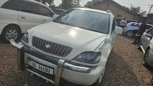 Toyota Harrier 2003 White