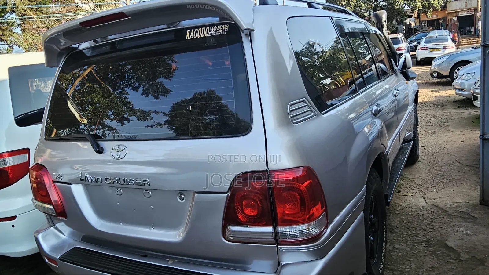 Toyota Land Cruiser 2004 Silver