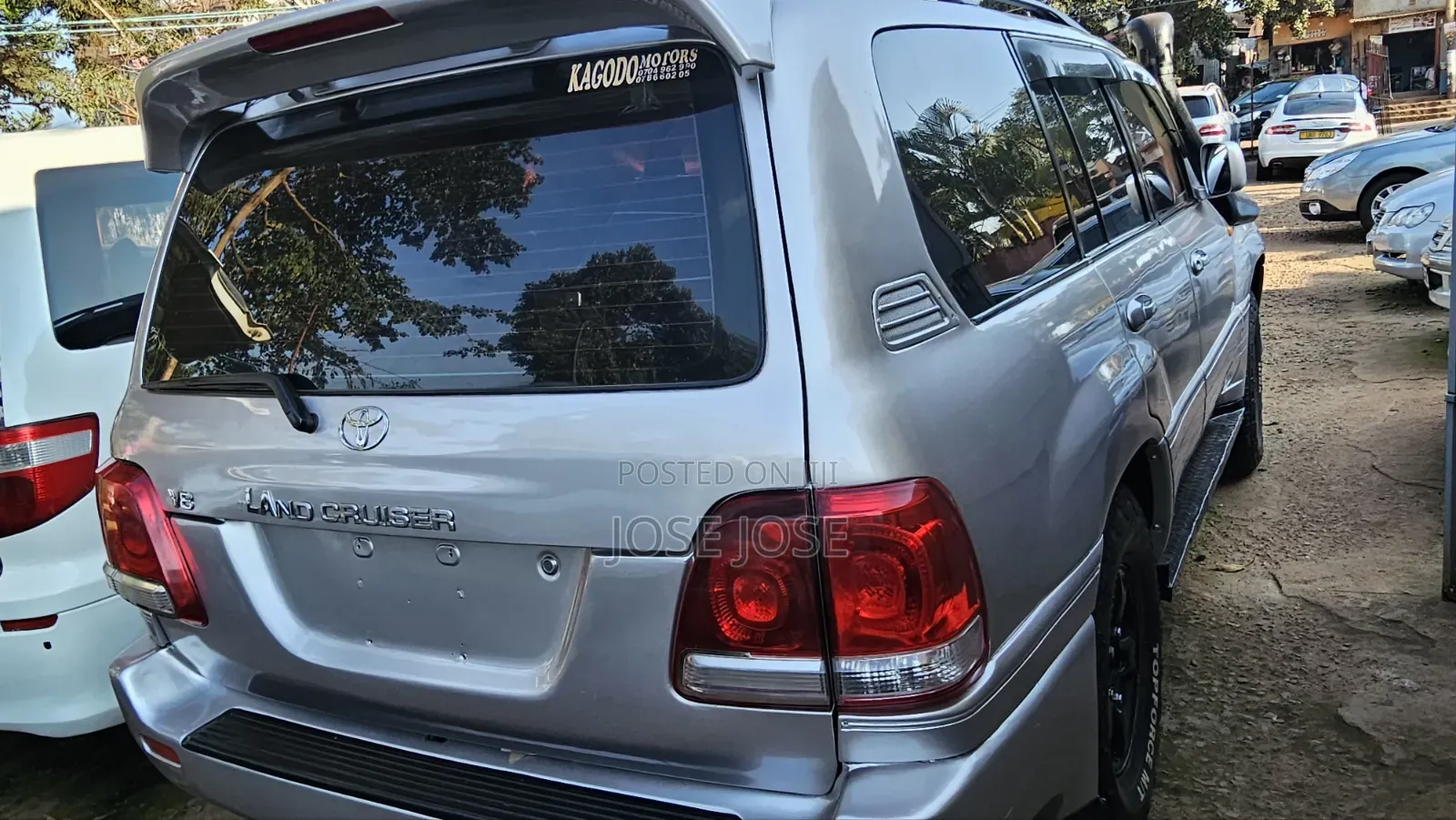 Toyota Land Cruiser 2004 Silver