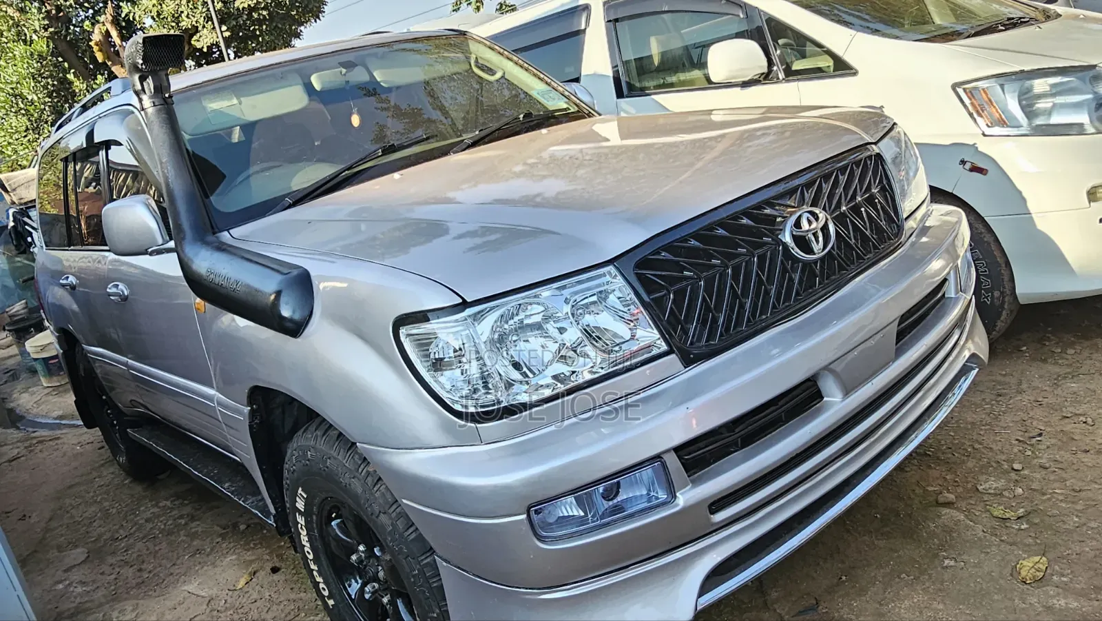 Toyota Land Cruiser 2004 Silver