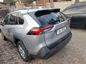 Toyota RAV4 2020 Gray