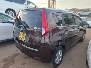 Toyota Passo Sette 2009 Maroon