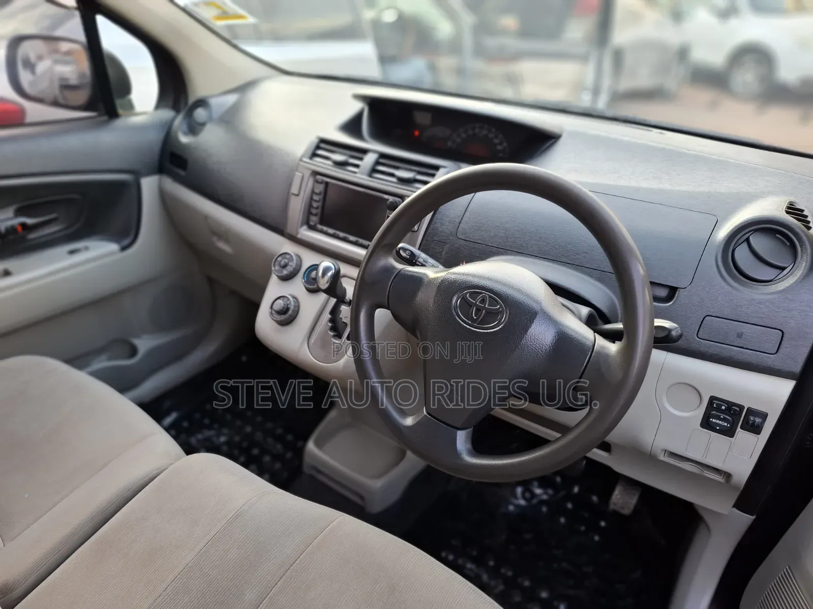 Toyota Passo Sette 2009 Maroon