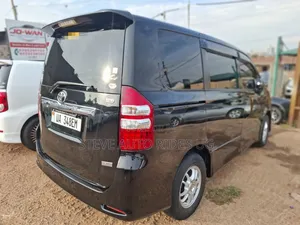Toyota Noah 2013 Black