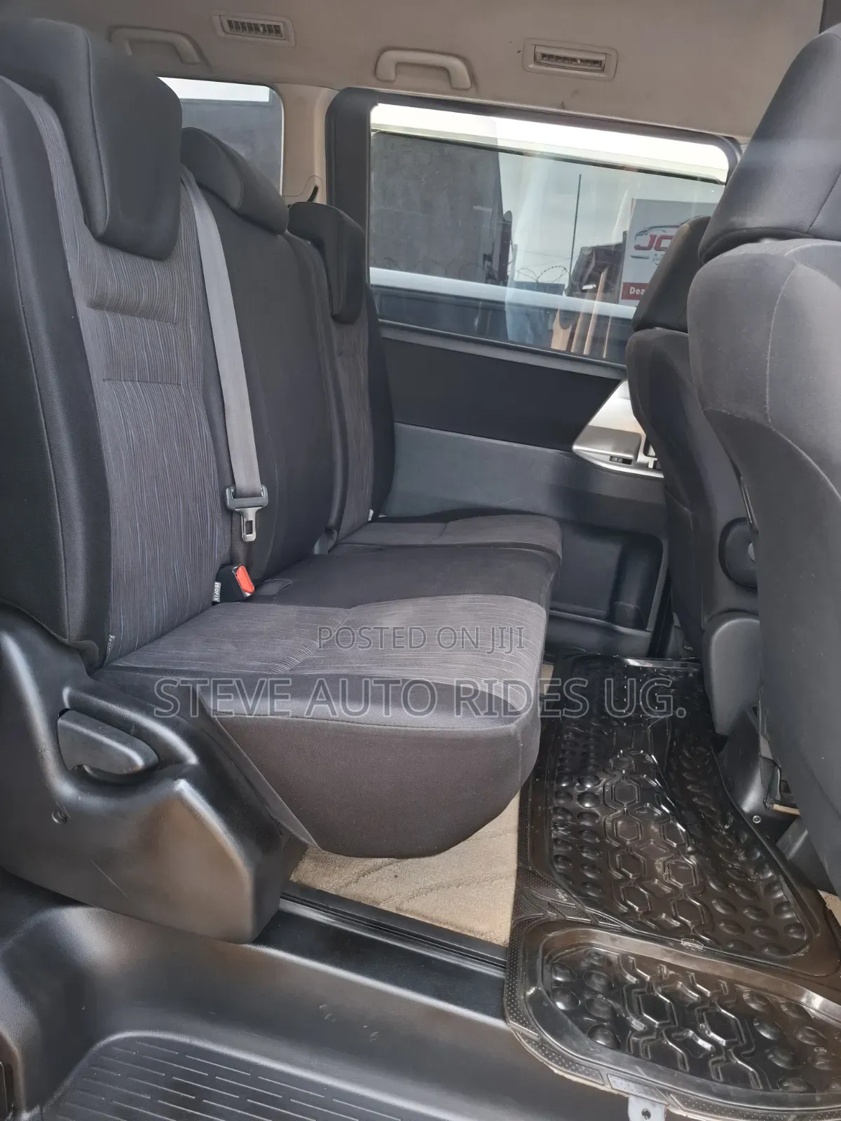 Toyota Noah 2013 Black