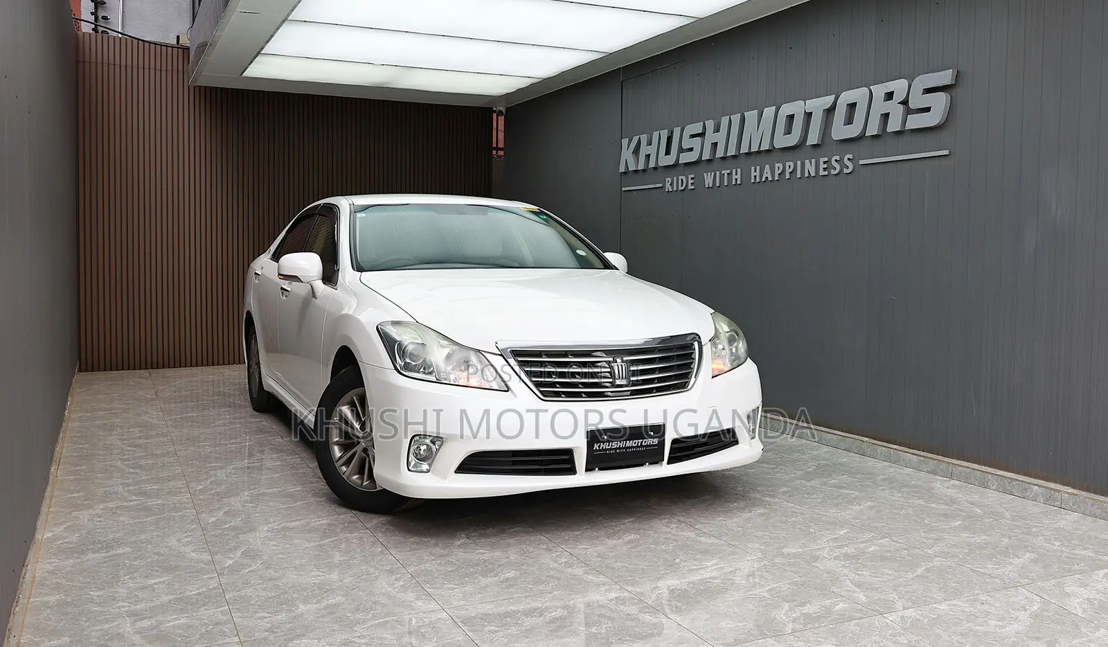 Toyota Crown 2012 White