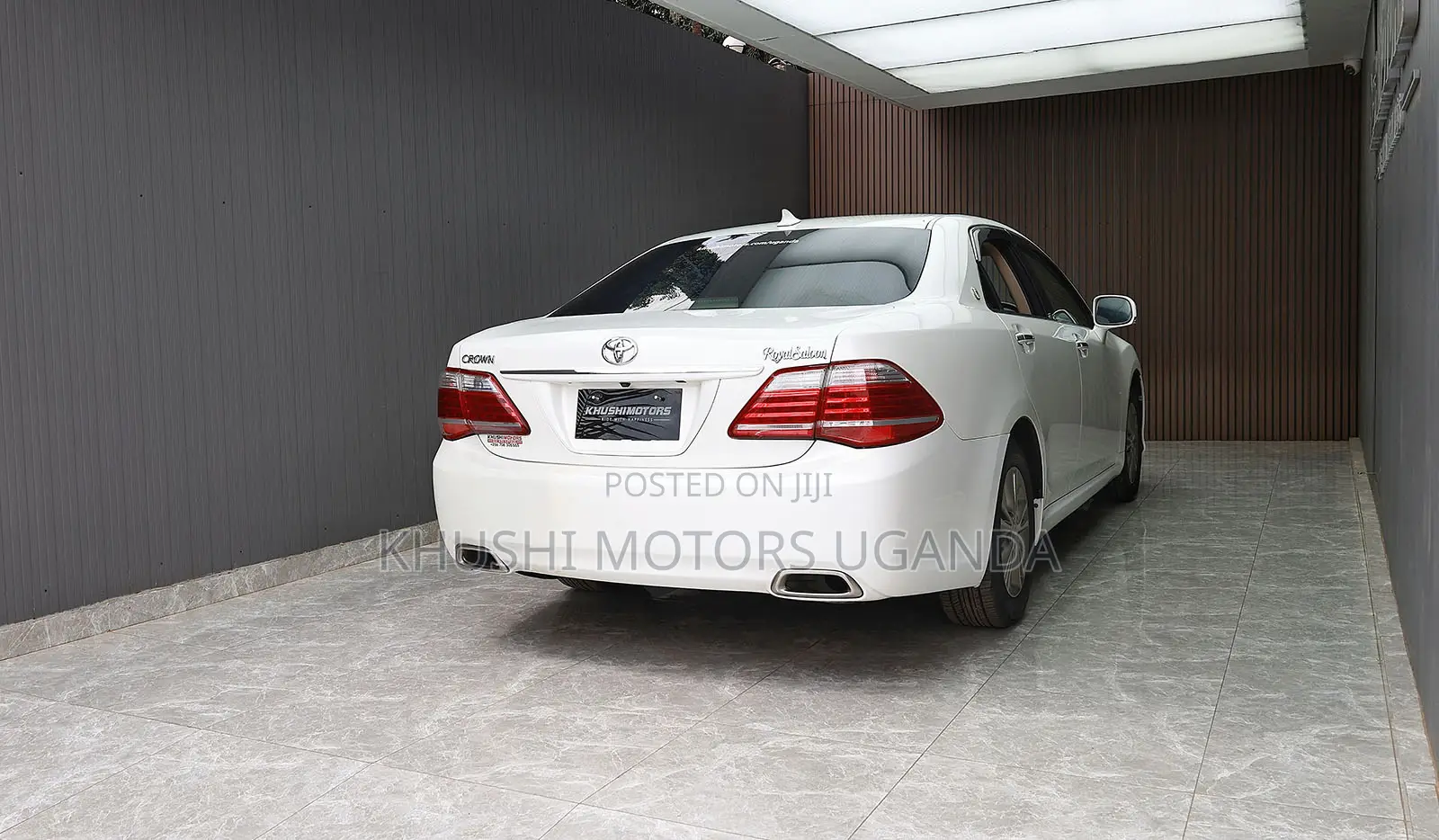 Toyota Crown 2012 White