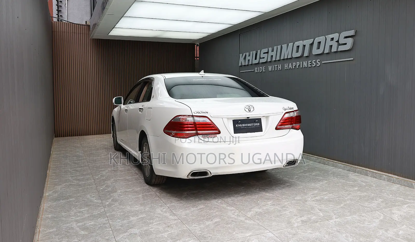 Toyota Crown 2012 White