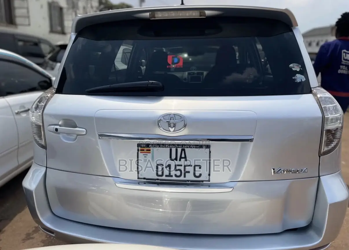 Toyota Vanguard 2008 Silver