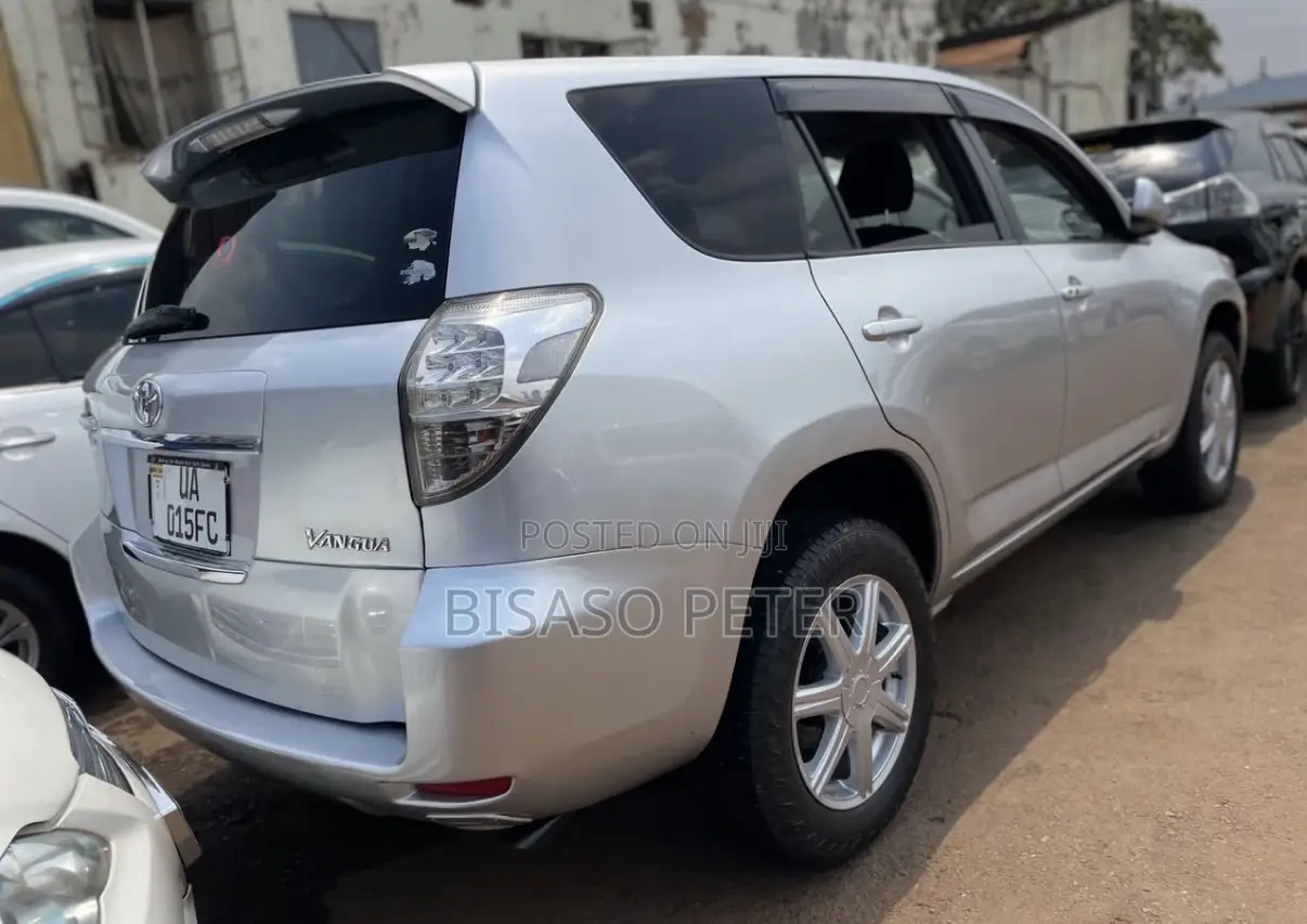 Toyota Vanguard 2008 Silver