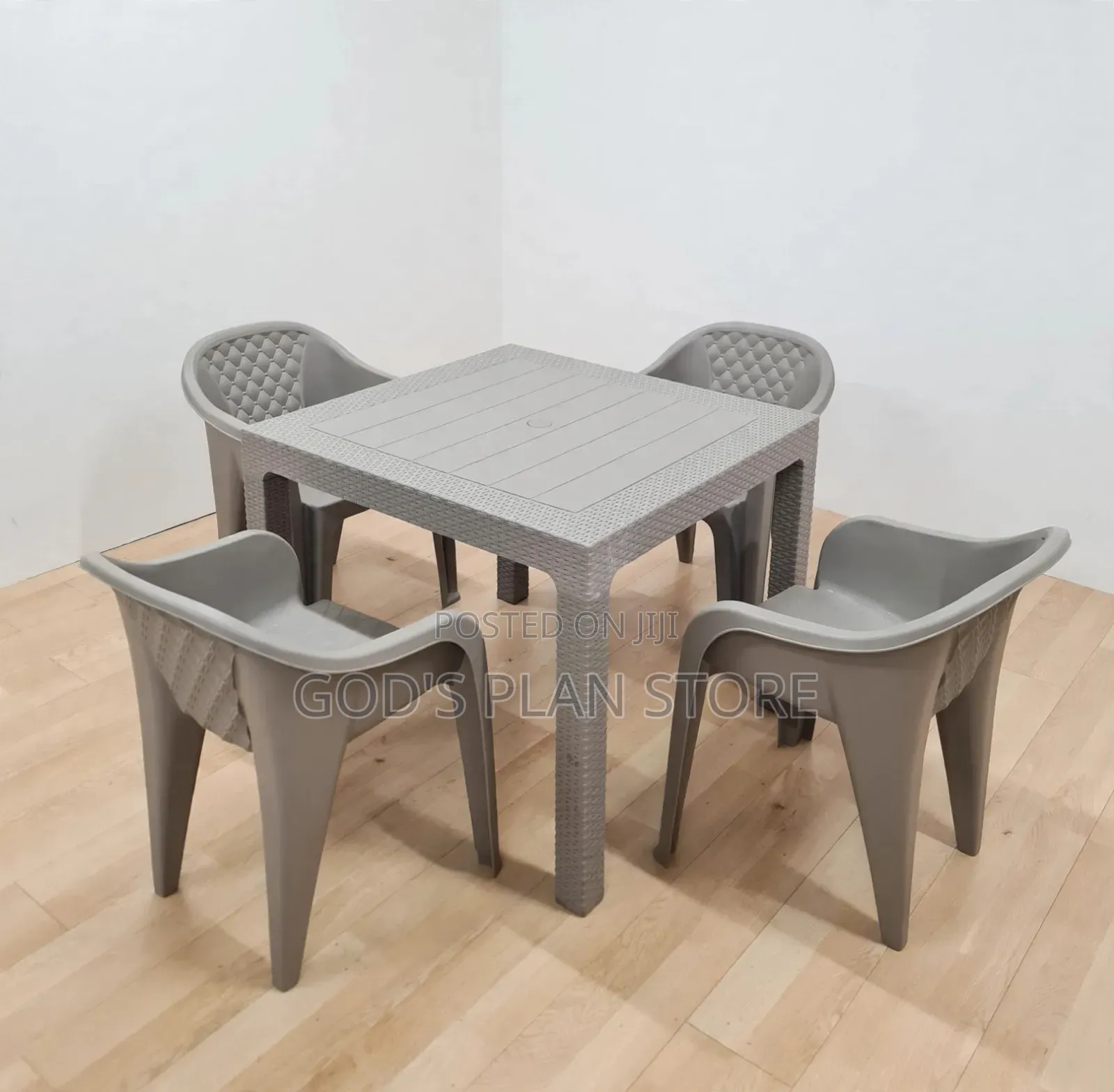 Weather Resistant Plastic Table and Chairs Plastic Table and Chairs