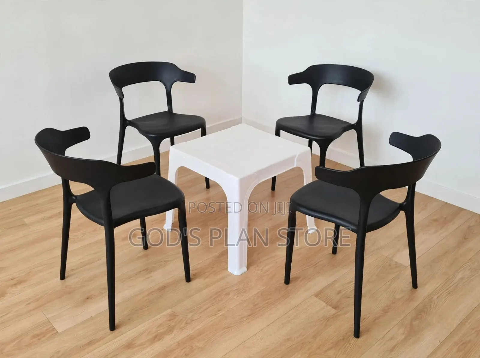 Casual Dining Plastic Table and Chairs Plastic Table and Chairs Set