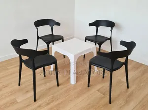 Casual Dining Plastic Table and Chairs Plastic Table and Chairs Set