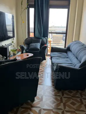 Sofa 5 Seaters