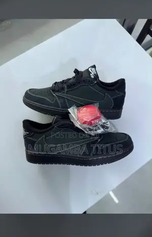 Air Jordan 1 Low OG Black Phantom