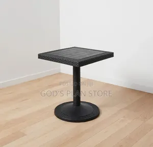 Lightweight Plastic Table Plastic Table 4people for Bars and Dining