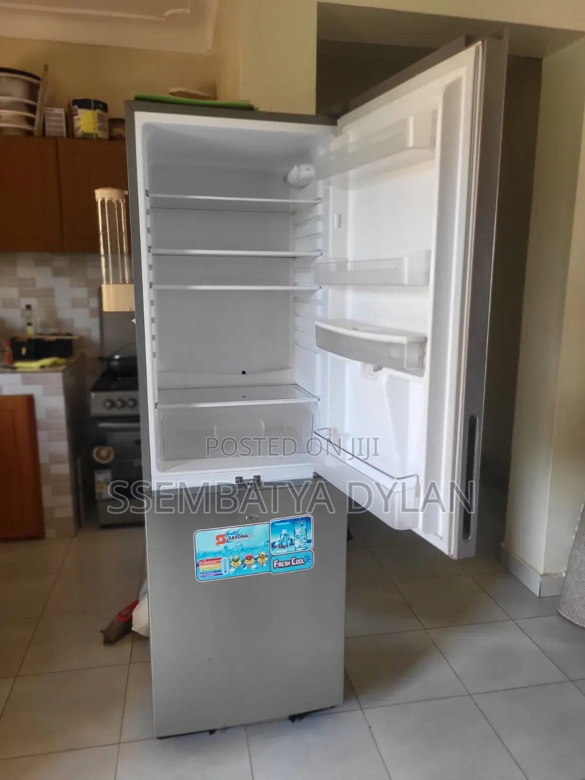 380 Litre Sayona Fridge