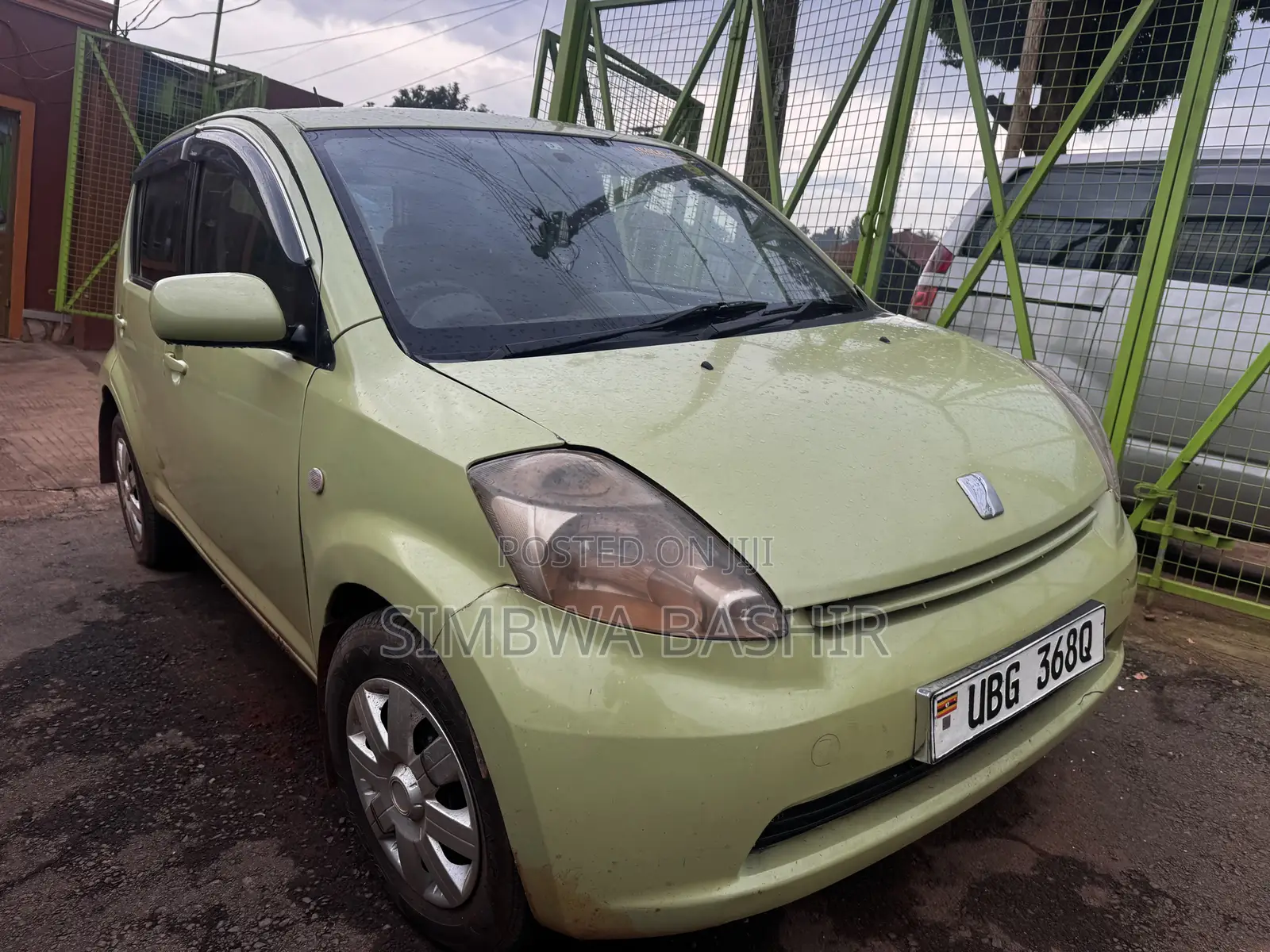 Toyota Passo 2006 Yellow