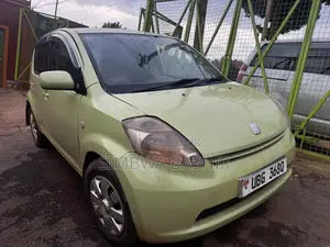 Toyota Passo 2006 Yellow