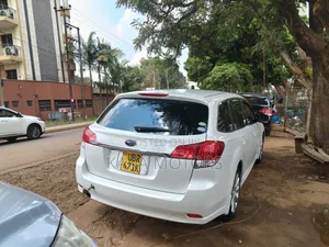 Subaru Legacy 2010 White