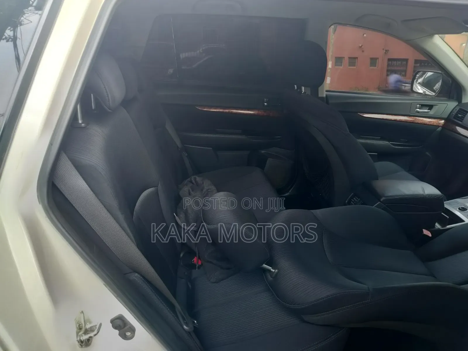 Subaru Legacy 2010 White