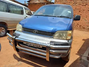 Toyota Noah 2001 Blue