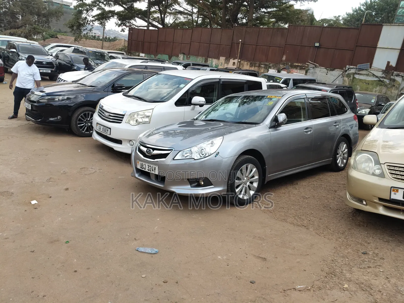 Subaru Legacy 2010 Silver