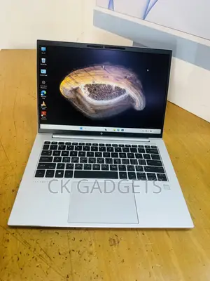 New Laptop HP EliteBook 830 G9 16GB Intel Core i7 SSD 512GB