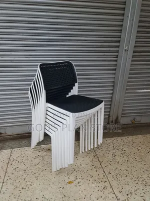Plia Plastic Chairs Plastic Chairs for Cafe Dining