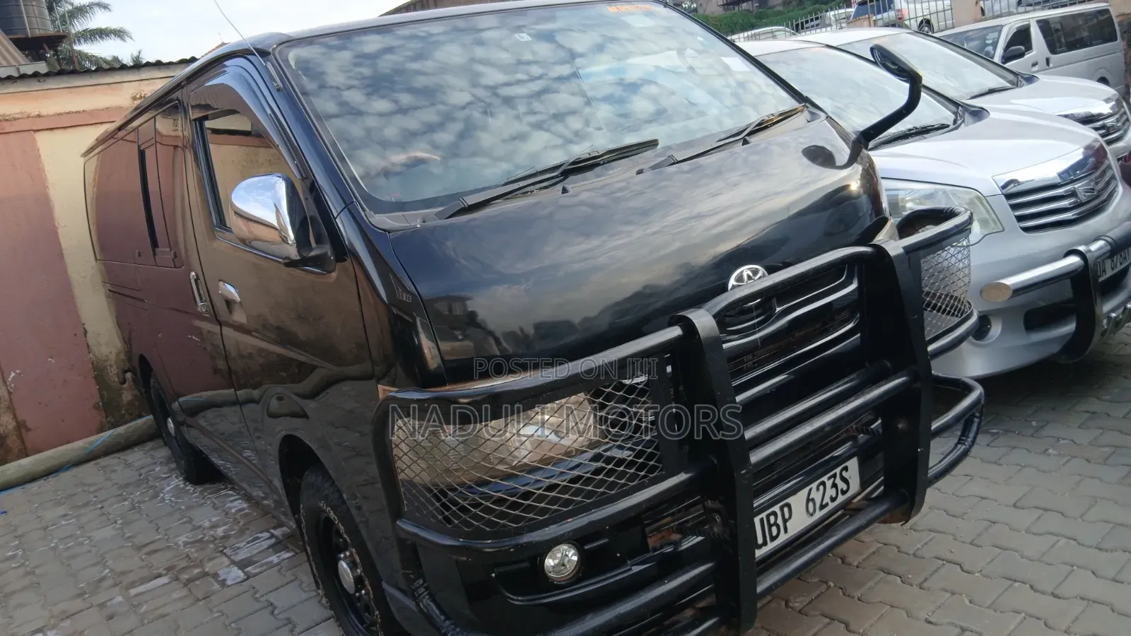 Toyota HiAce 2012 Black