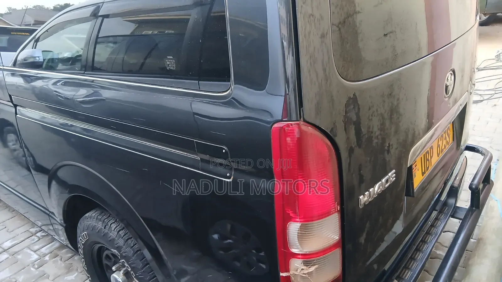 Toyota HiAce 2012 Black